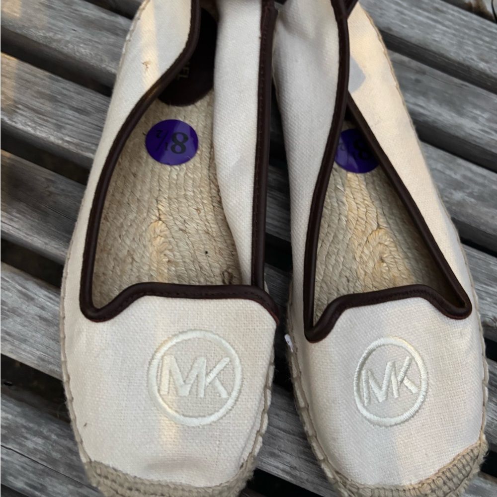 Michael Kors Cream Canvas Espadrilles Slip Ons NWT - Picture 2 of 5